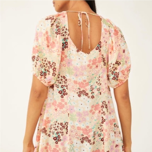 Floral Button-Down Women's Top - Picture 8 of 8